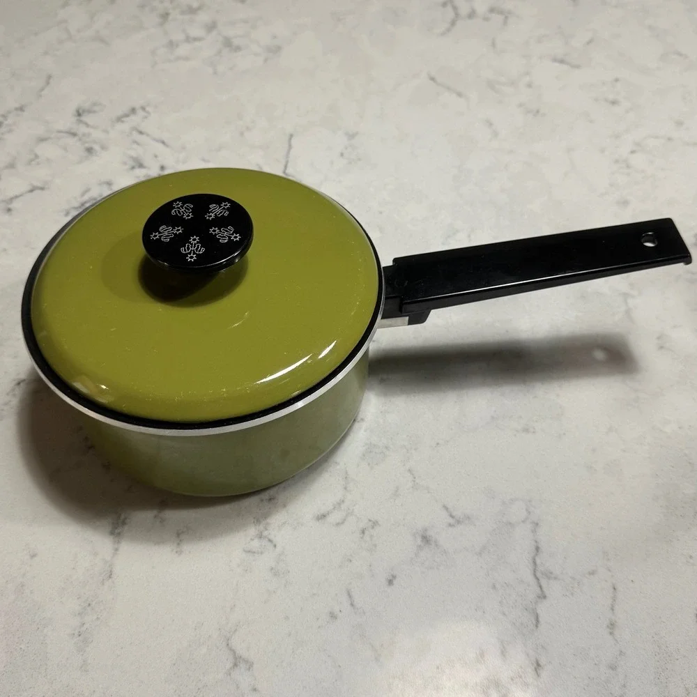 Vintage Fashion Manor‎ by JCPenney 1.5 Qt Saucepan Avocado Green w/Lid EUC